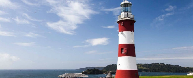 plymouth hoe lighthouse
