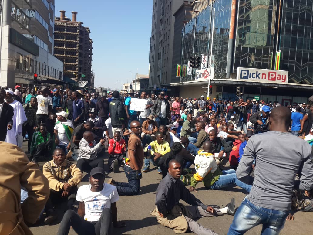 Crowd in Harare @263chat https://twitter.com/263Chat/status/1162277813619056641/photo/2