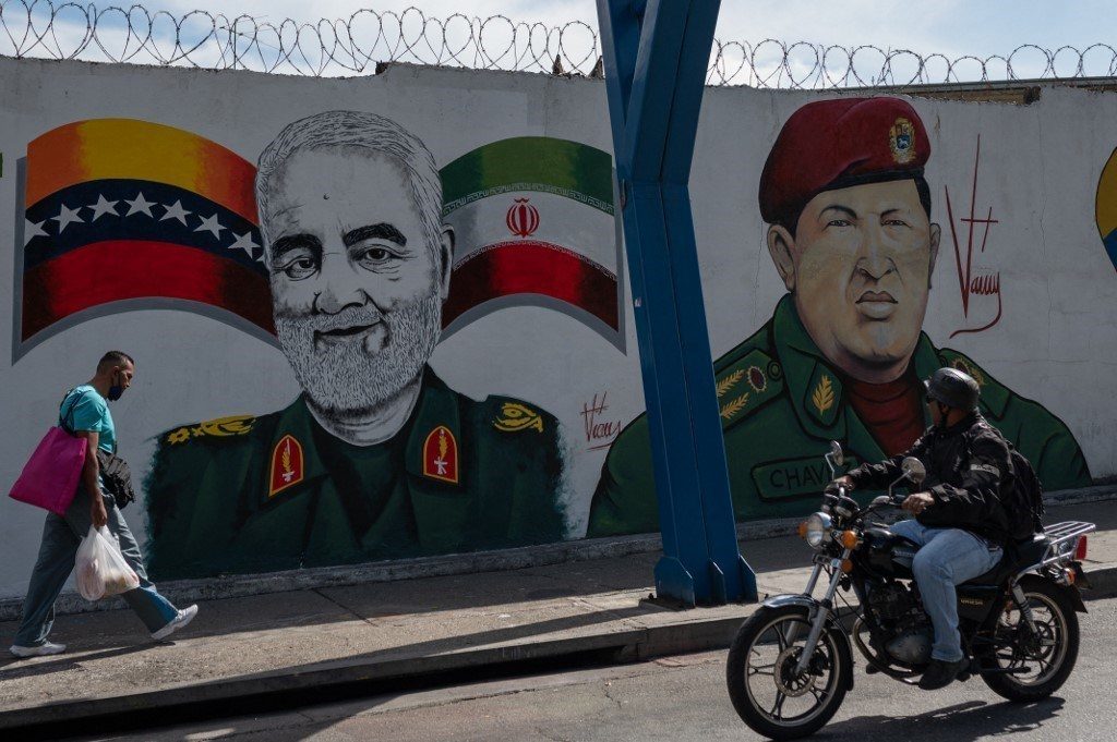 A mural in the Venezuelan capital of Caracas in honour of Lieutenant Genral Qassem Soleimani. Source: almayadeen.net.