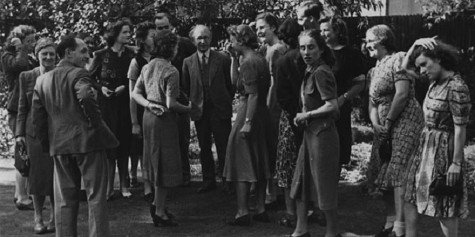 Morris Ginsberg and LSE Students at Grove Lodge, Cambridge, June 1940. IMAGELIBRARY/432. LSE