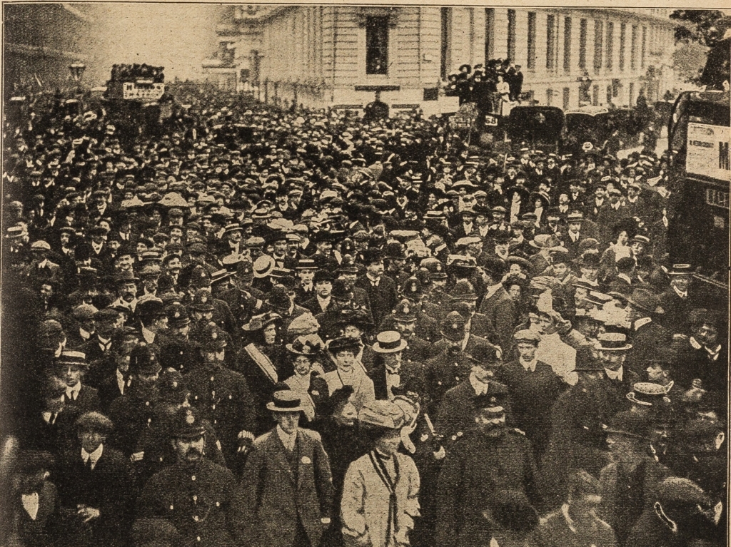 Emmeline Pankhurst leading the deputation to Parliament on 29 June 1909. LSE