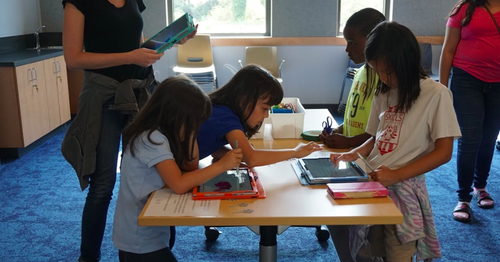 What motivates 'tech-free' Silicon Valley parents to enrol their children in makerspaces?